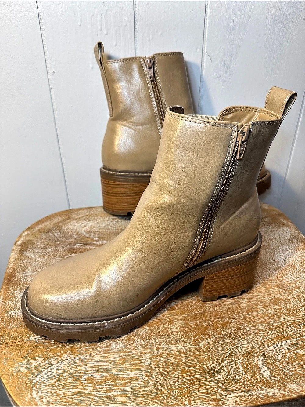 SO Ankle Boots Light Tan US 9.5 Women’s Like New
